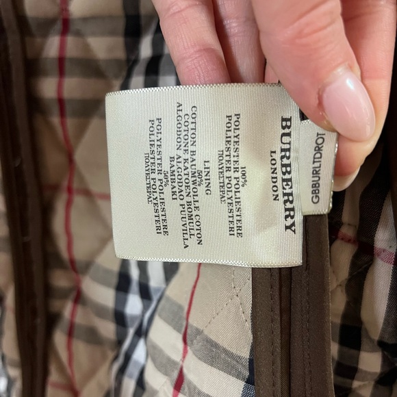 Burberry Quilted Jacket - Picture 9 of 12